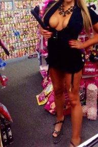 Blonde Hotty